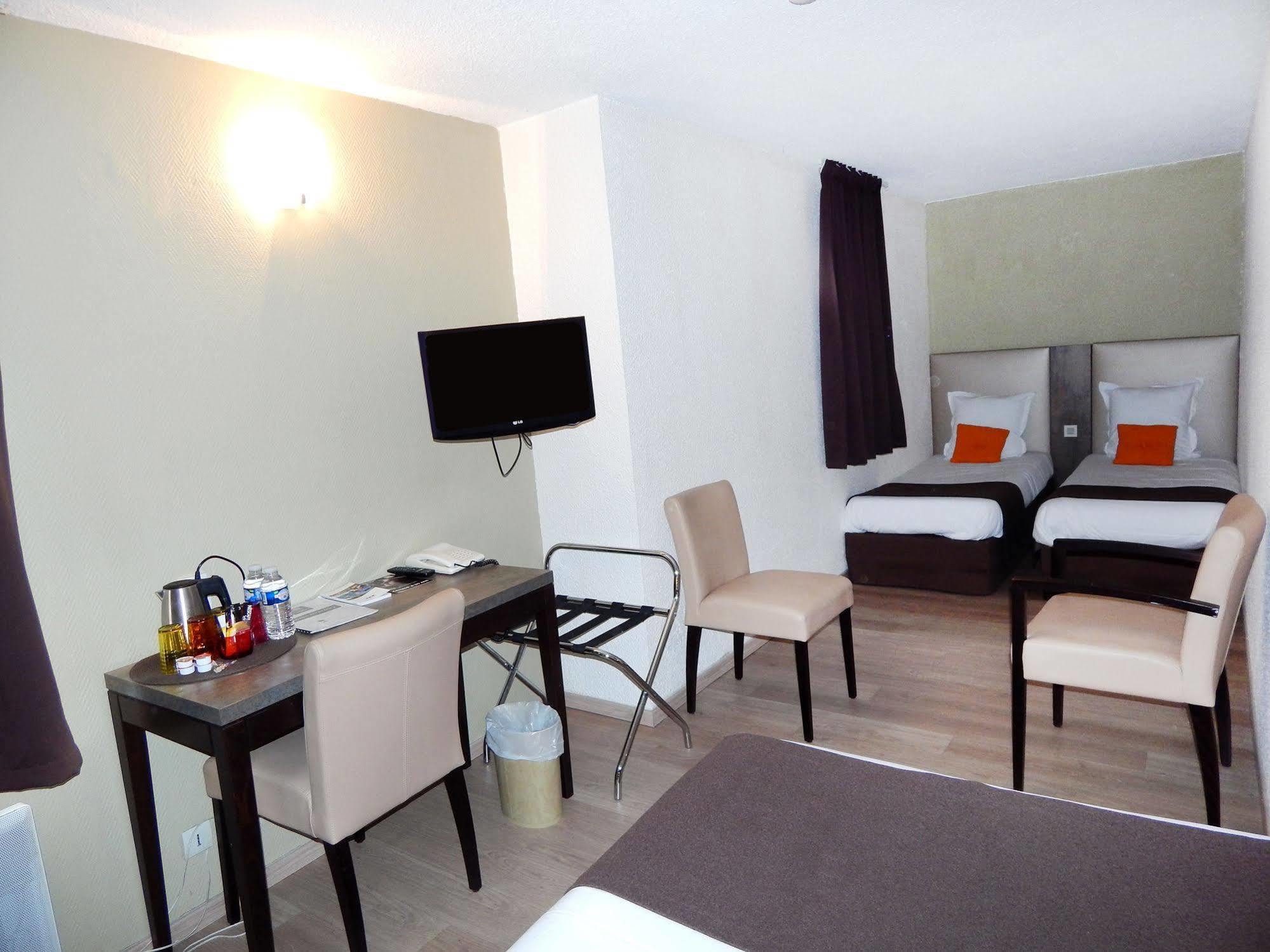 The Originals City, Hotel Orleans Nord Saran Exterior photo